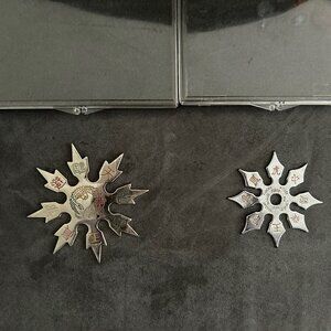 2 Ninja Stars